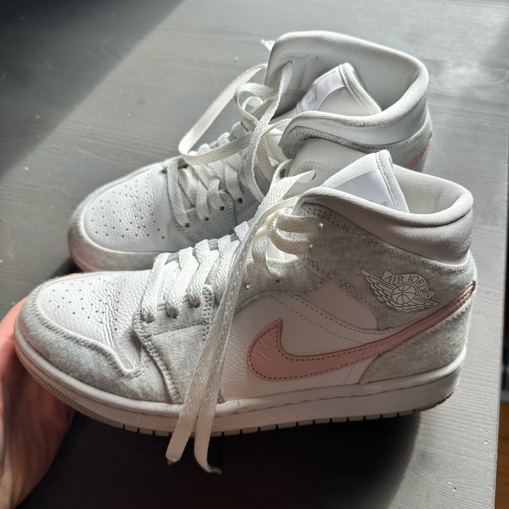 jordan 1 mid women shoes